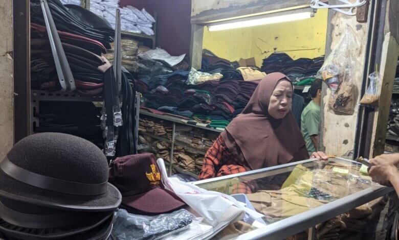 seragam sekolah